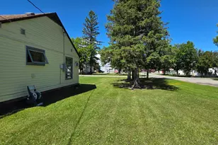 1601 1st Ave W, International Falls, MN 56649 - Photo 2