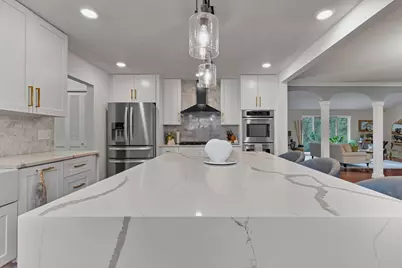 7001 Lanham Lane, Edina, MN 55439 - Photo 8