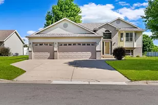 1154 Garden Brook Dr, Sauk Rapids, MN 56379 - Photo 1