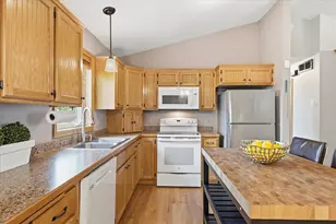 1109 Pond View Dr, Braham, MN 55006 - Photo 18