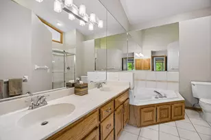 10730 Kiawah Dr, Eden Prairie, MN 55344 - Photo 24