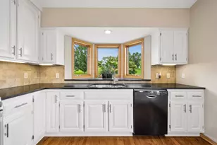 10730 Kiawah Dr, Eden Prairie, MN 55344 - Photo 18