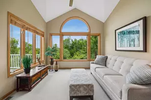 10730 Kiawah Dr, Eden Prairie, MN 55344 - Photo 12