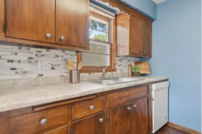 6601 46th Place N, Crystal, MN 55428 - Photo 10