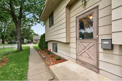 5326 Knox Avenue N, Brooklyn Center, MN 55430 - Photo 4