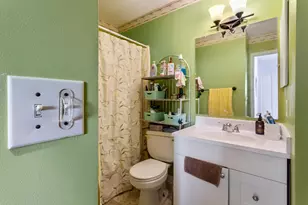 142 Canabury Ct, Little Canada, MN 55117 - Photo 20