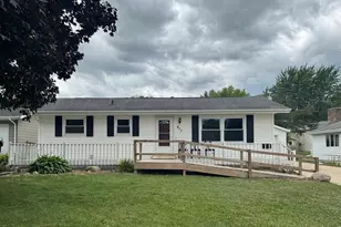 511 6th St NE, Stewartville, MN 55976 - Photo 2