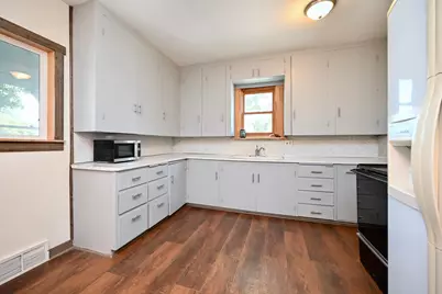 111 1st Street NE, Altura, MN 55910 - Photo 4