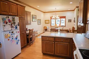 409 Fox Lake Ave, Sherburn, MN 56171 - Photo 10