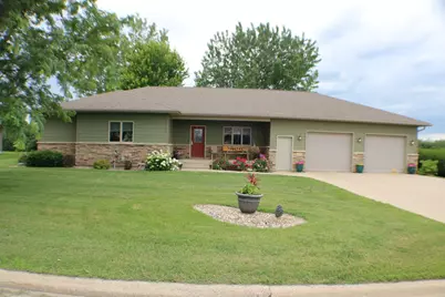 409 Fox Lake Avenue, Sherburn, MN 56171 - Photo 6