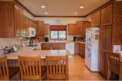 409 Fox Lake Avenue, Sherburn, MN 56171 - Photo 8