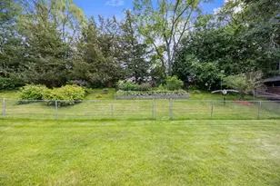 662 Pinewood Dr, Shoreview, MN 55126 - Photo 22