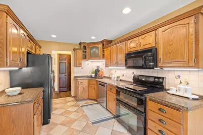 662 Pinewood Drive, Shoreview, MN 55126 - Photo 6