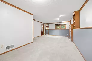 662 Pinewood Dr, Shoreview, MN 55126 - Photo 14