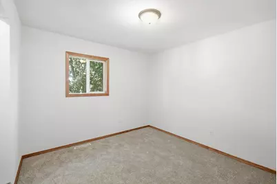 90 5th Avenue NW, Wells, MN 56097 - Photo 30