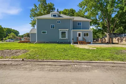 90 5th Avenue NW, Wells, MN 56097 - Photo 4