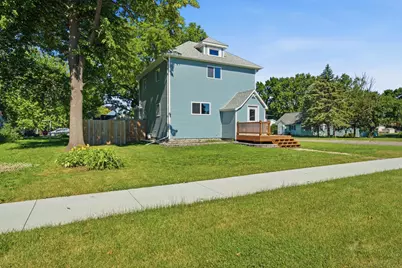 90 5th Avenue NW, Wells, MN 56097 - Photo 2