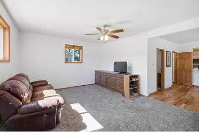 90 5th Avenue NW, Wells, MN 56097 - Photo 10