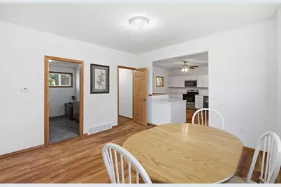 90 5th Avenue NW, Wells, MN 56097 - Photo 12