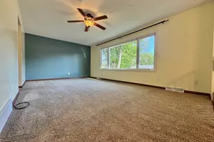 301 Southview Dr, Marshall, MN 56258 - Photo 2
