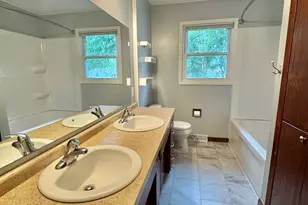 301 Southview Dr, Marshall, MN 56258 - Photo 10