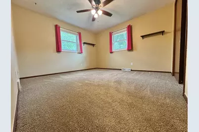 301 Southview Drive, Marshall, MN 56258 - Photo 12