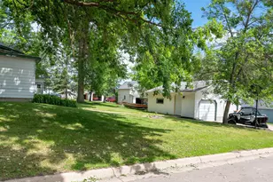 402 7th St NE, Staples, MN 56479 - Photo 20