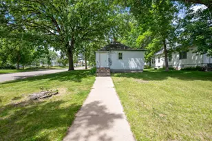 402 7th St NE, Staples, MN 56479 - Photo 18