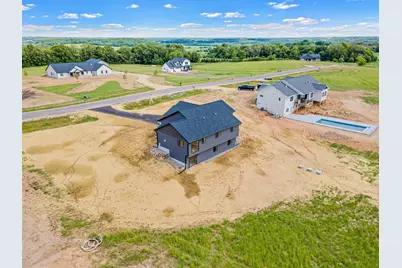 390 Candy Lane, River Falls, WI 54022 - Photo 4