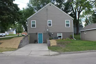 23 W Pike St, Osakis, MN 56360 - Photo 2