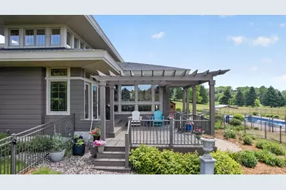 5185 Meadow Crossing Road SW, Rochester, MN 55902 - Photo 2
