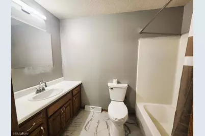 917 N Valley Street, New Ulm, MN 56073 - Photo 10