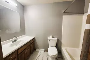 917 N Valley St, New Ulm, MN 56073 - Photo 10