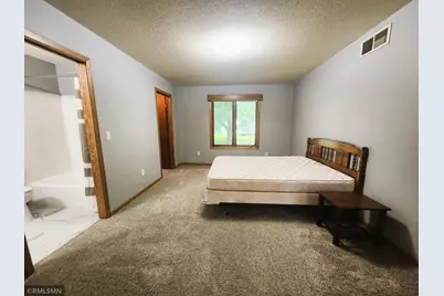 917 N Valley Street, New Ulm, MN 56073 - Photo 8