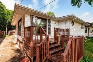 415 10th St S, Moorhead, MN 56560 - Photo 2