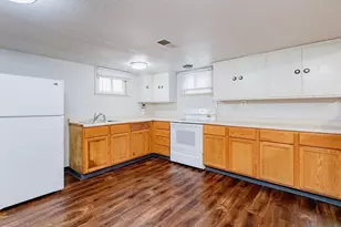 415 10th St S, Moorhead, MN 56560 - Photo 26