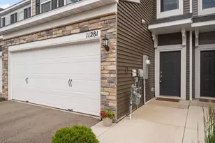 11281 Crestbury Dr, Woodbury, MN 55129 - Photo 2