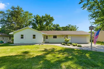121 Hillcrest Drive, Belle Plaine, MN 56011 - Photo 1