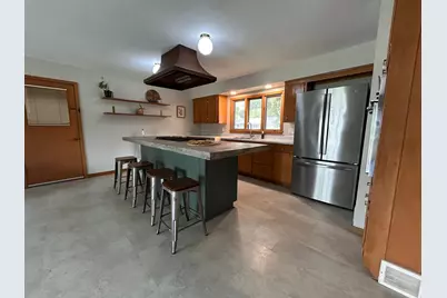 710 Lakeview Avenue, North Mankato, MN 56003 - Photo 2