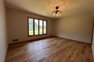 710 Lakeview Ave, North Mankato, MN 56003 - Photo 6