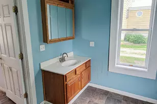 117 E Grant St, Spring Valley, MN 55975 - Photo 4