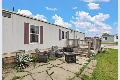 400 22 1/2 Street NW, Stewartville, MN 55976 - Photo 1