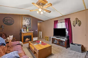 400 22 1/2 Street NW, Stewartville, MN 55976 - Photo 2