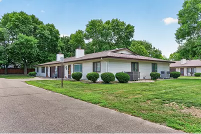 7819 85th Court N, Brooklyn Park, MN 55445 - Photo 4