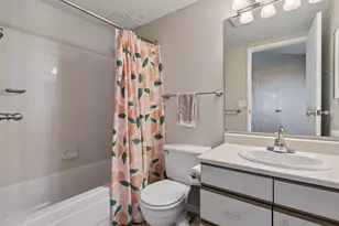 78 10th St E, Saint Paul, MN 55101 - Photo 16