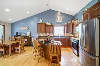 1102 28th Street SW, Austin, MN 55912 - Photo 6