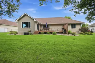 1102 28th St SW, Austin, MN 55912 - Photo 54