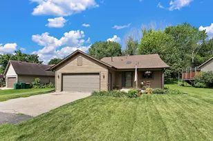 7775 Grinnell Way, Lakeville, MN 55044 - Photo 2