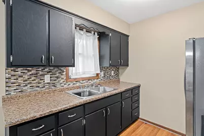 3236 N Indiana Avenue N, Robbinsdale, MN 55422 - Photo 14