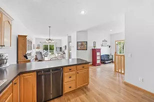 840 Cleveland Ave SW, Hutchinson, MN 55350 - Photo 6